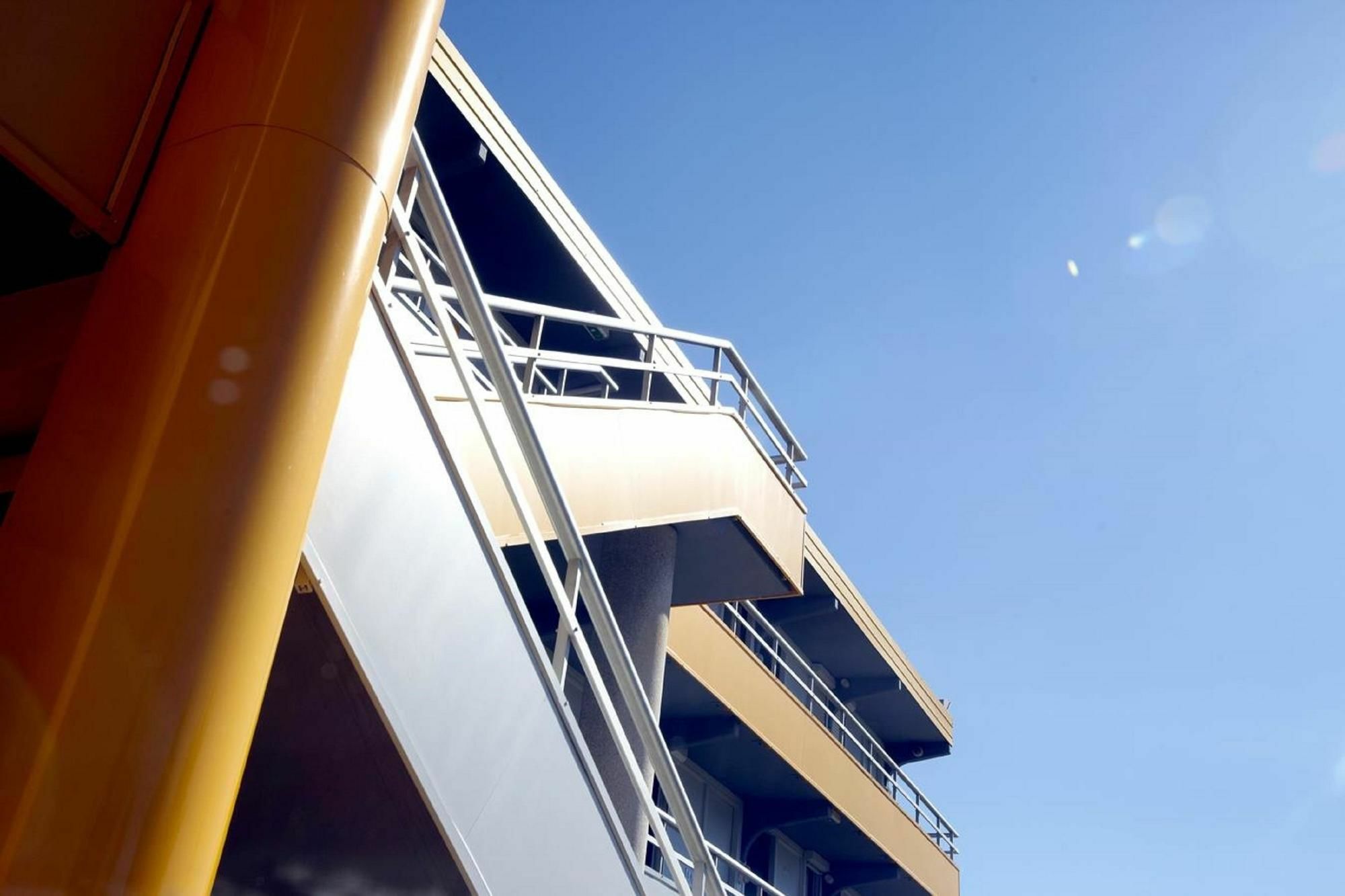 Premiere Classe Aeroport Marseille Vitrolles  Exterior photo